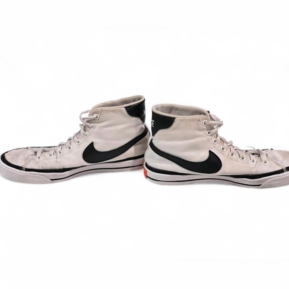Nike Women’s Court Legacy Canvas Sneakers in White and Black Size 8.5 - Picture 3 of 7